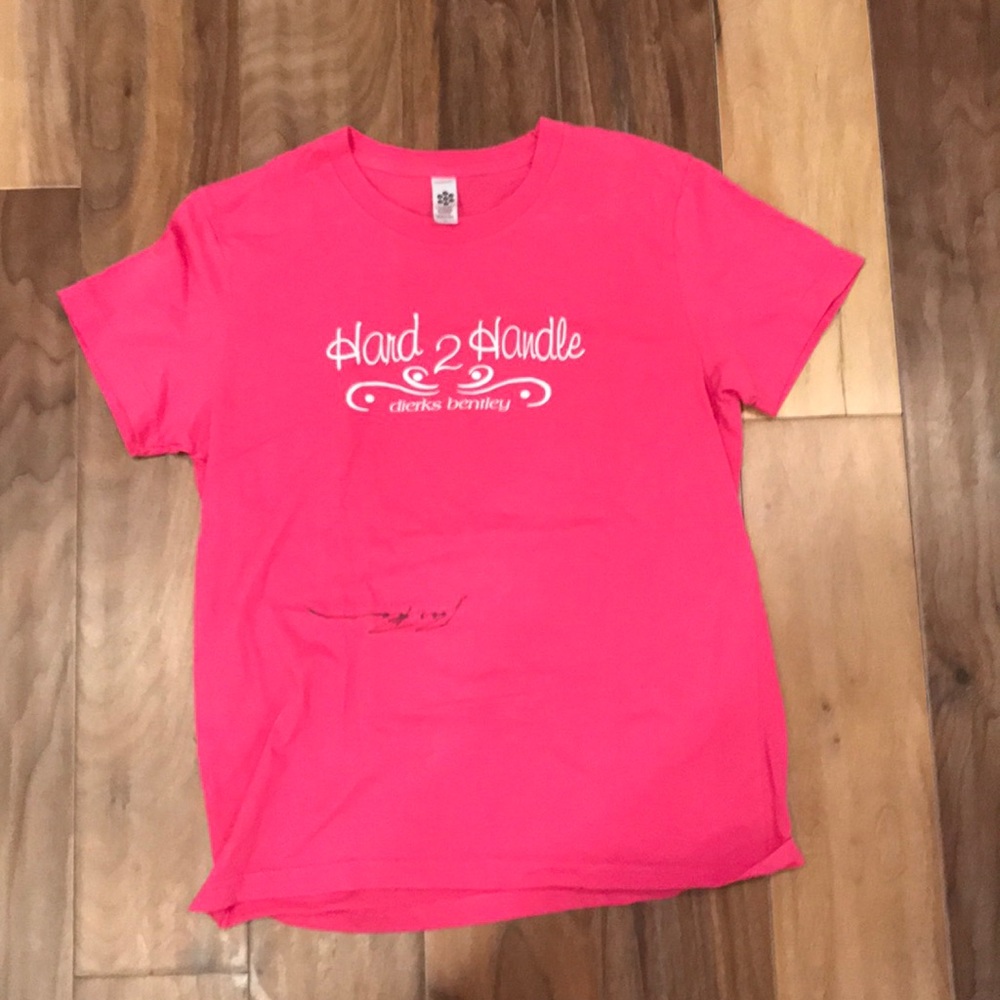 Autographed Dierks Bentley t shirt